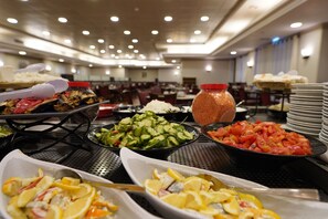 Petit-déjeuner servi sur place