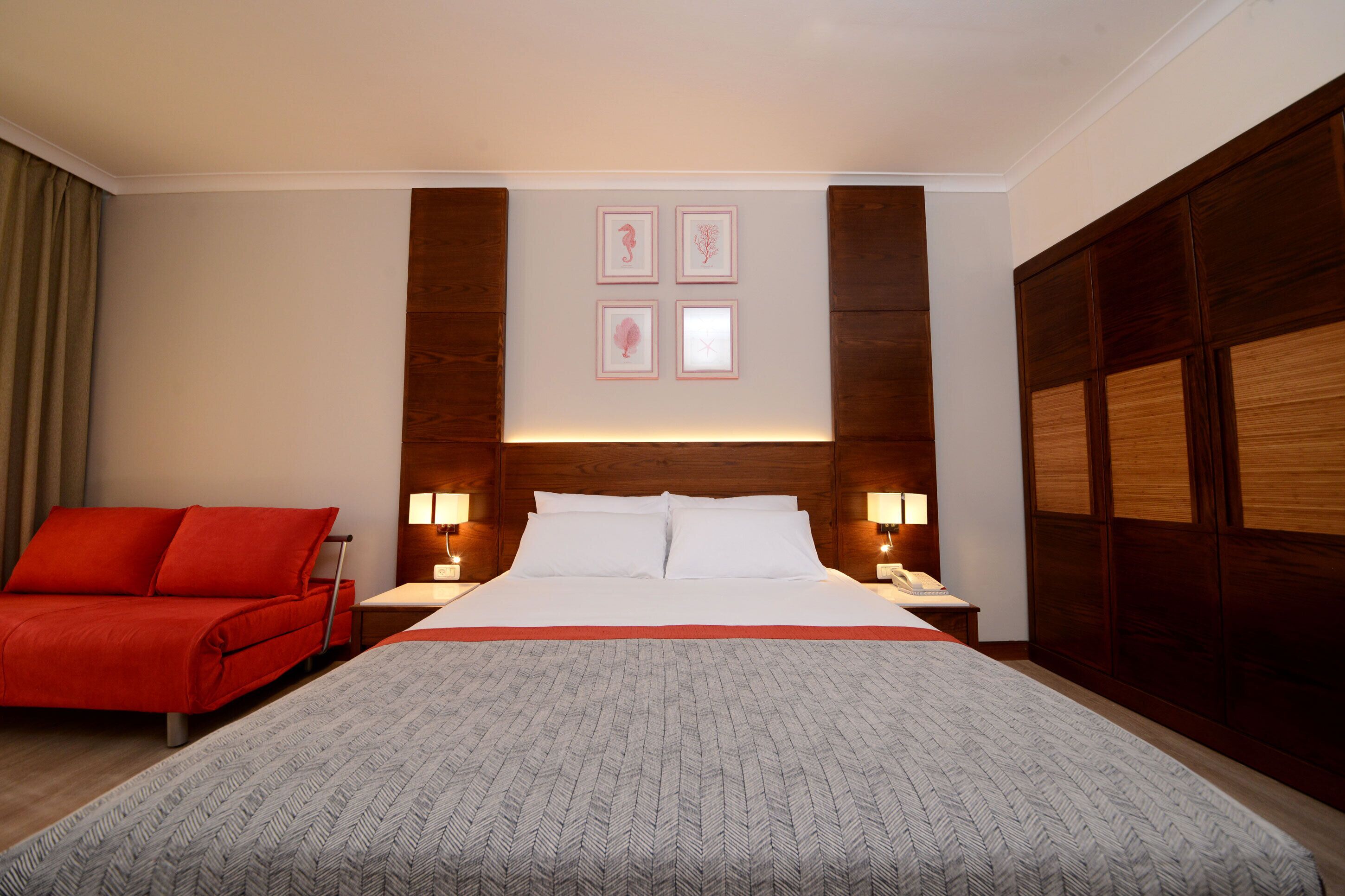 premium room | minibar, in-room safe, iron/ironing board, free wifi