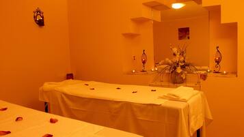 Sauna, hot tub, steam room, Turkish bath, body treatments, aromatherapy