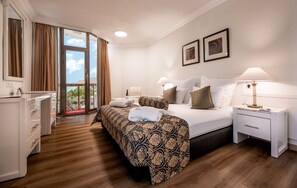 Premier Room, Lake View