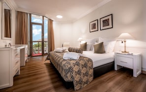 Premier Room, Lake View