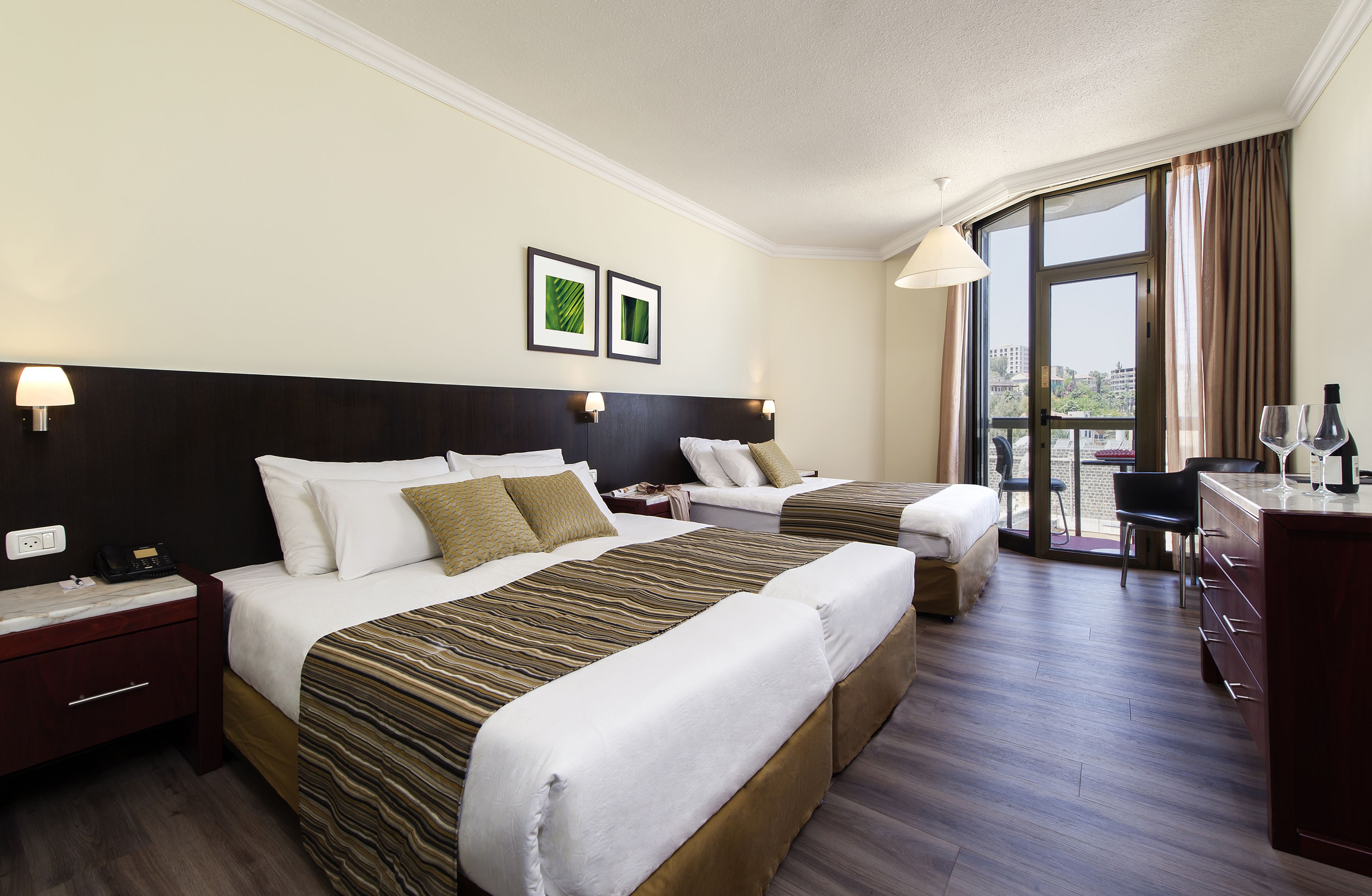 premier room, lake view | extra beds