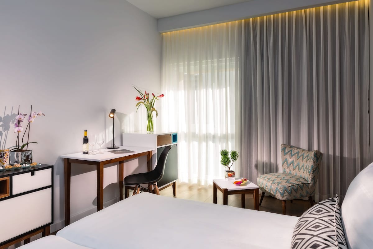 In-room safe, desk, free WiFi, bed sheets