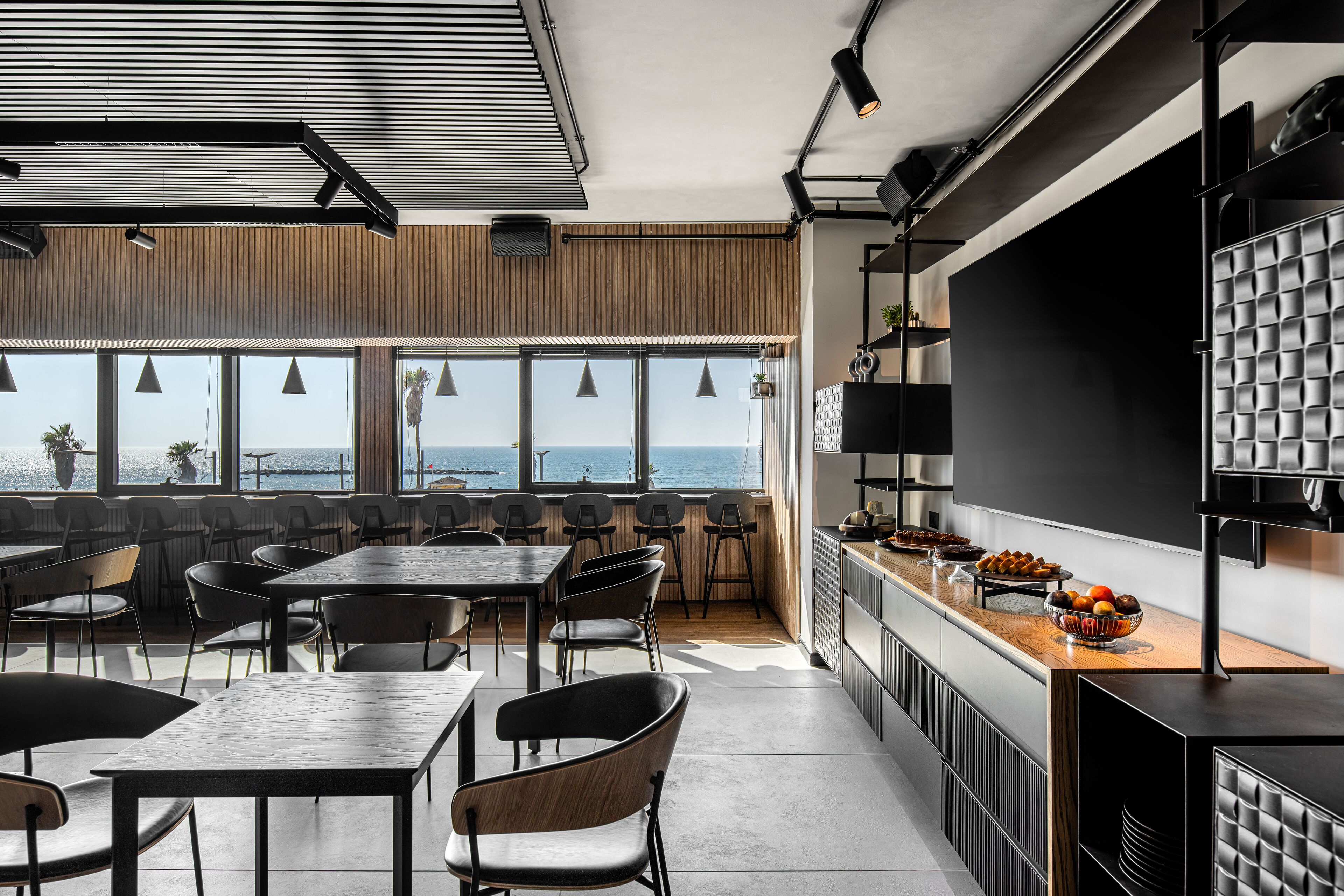 Pengeskab på værelset, skrivebord, gratis Wi-Fi, sengetøj