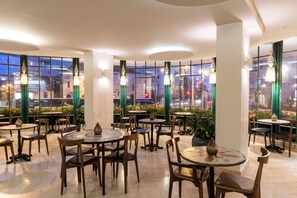 Breakfast and dinner served - Prima Kings Hotel (Jerusalem)