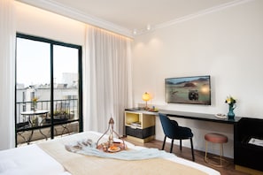 Coffres-forts dans les chambres, bureau, Wi-Fi gratuit, draps fournis