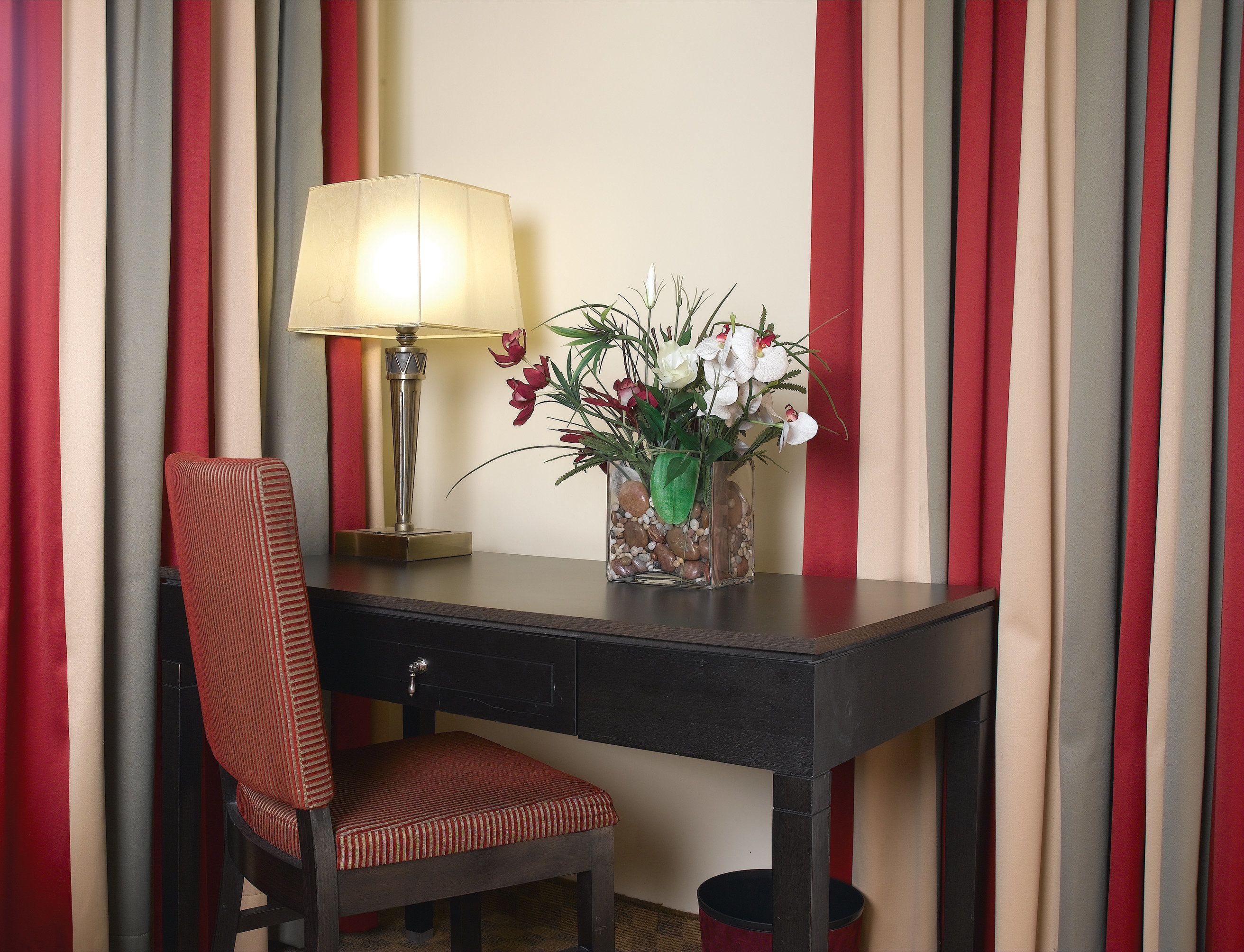 1 bedroom, in-room safe, desk, free wifi