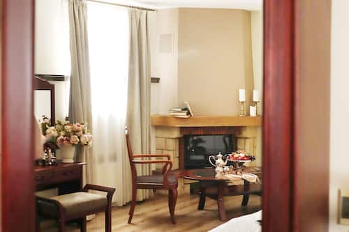 Couette en duvet d'oie, coffres-forts dans les chambres, bureau