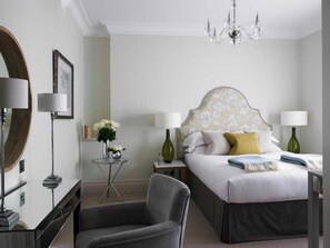 Habitación doble superior | Ropa de cama de alta calidad y edredón 