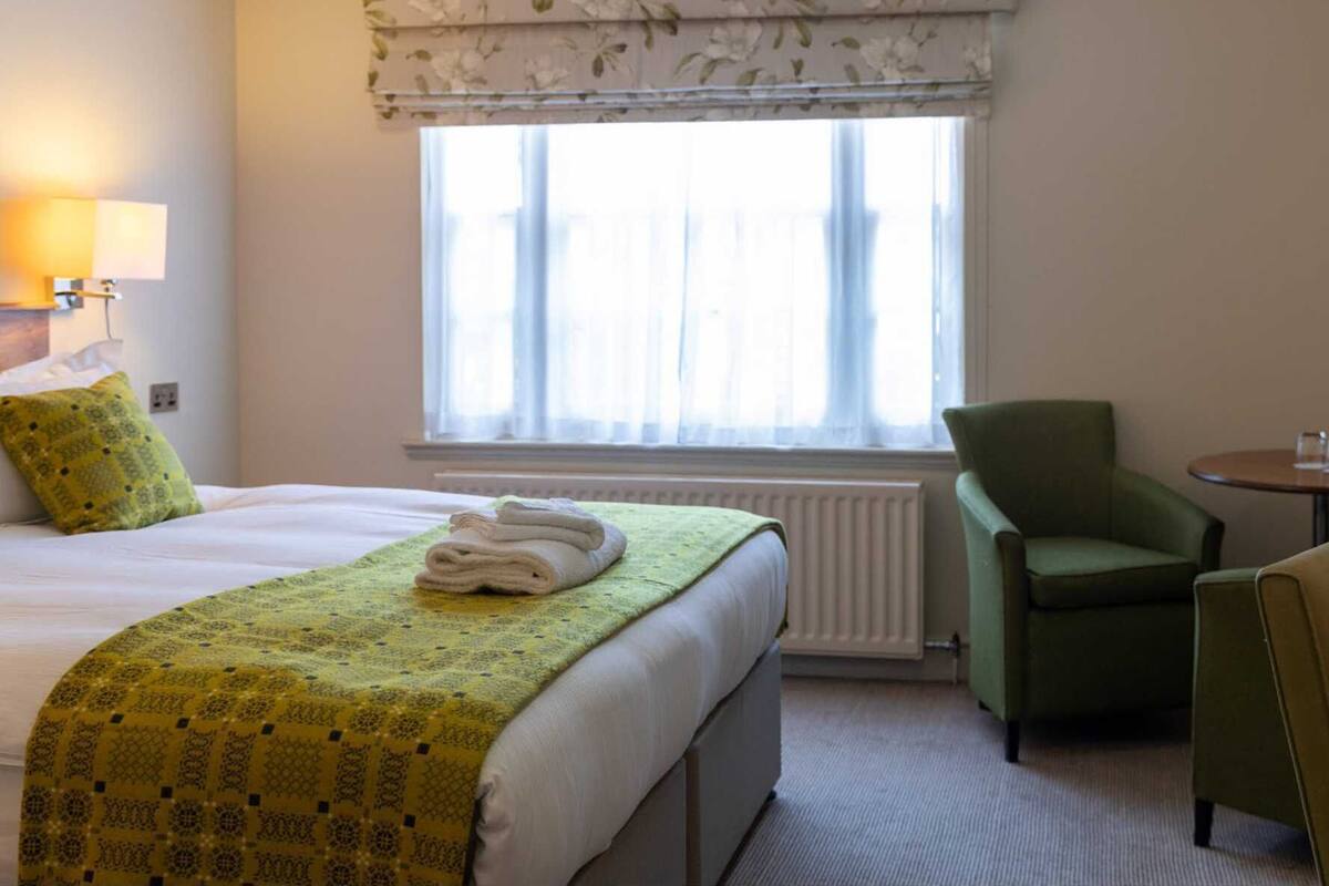 Habitación doble Confort | Ropa de cama de alta calidad y edredón 