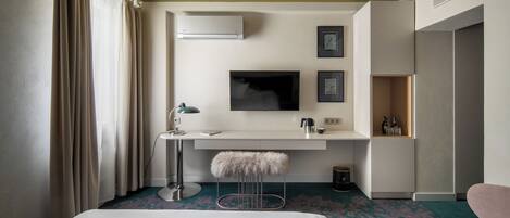 Executive-Doppelzimmer | Hochwertige Bettwaren, Minibar, Zimmersafe, Schreibtisch