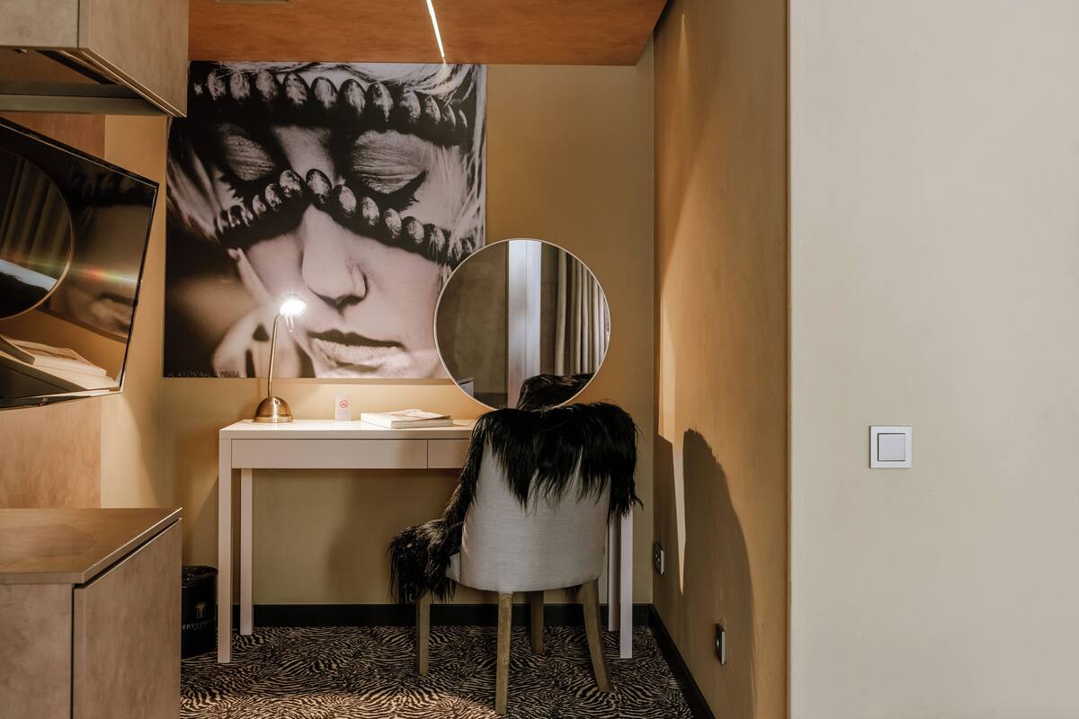 Juniorsvit | Sängtillbehör av högsta kvalitet och minibar