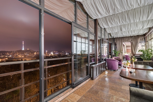 Bar (en la propiedad)