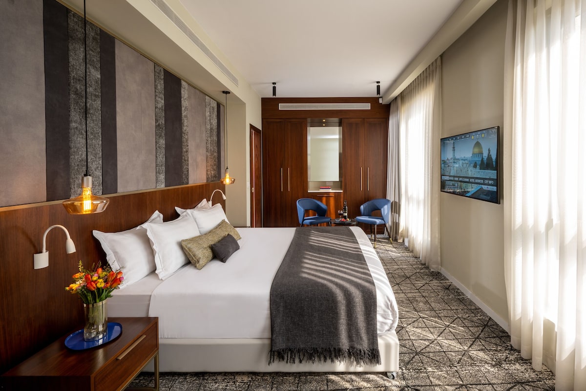 Phòng Suite Premium, 1 phòng ngủ, ban công, quang cảnh thành phố | 1 phòng ngủ, bộ trải giường bằng vải cotton Ai Cập