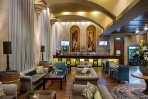 Lobby sitting area -  Olive Tree Hotel (Jerusalem)