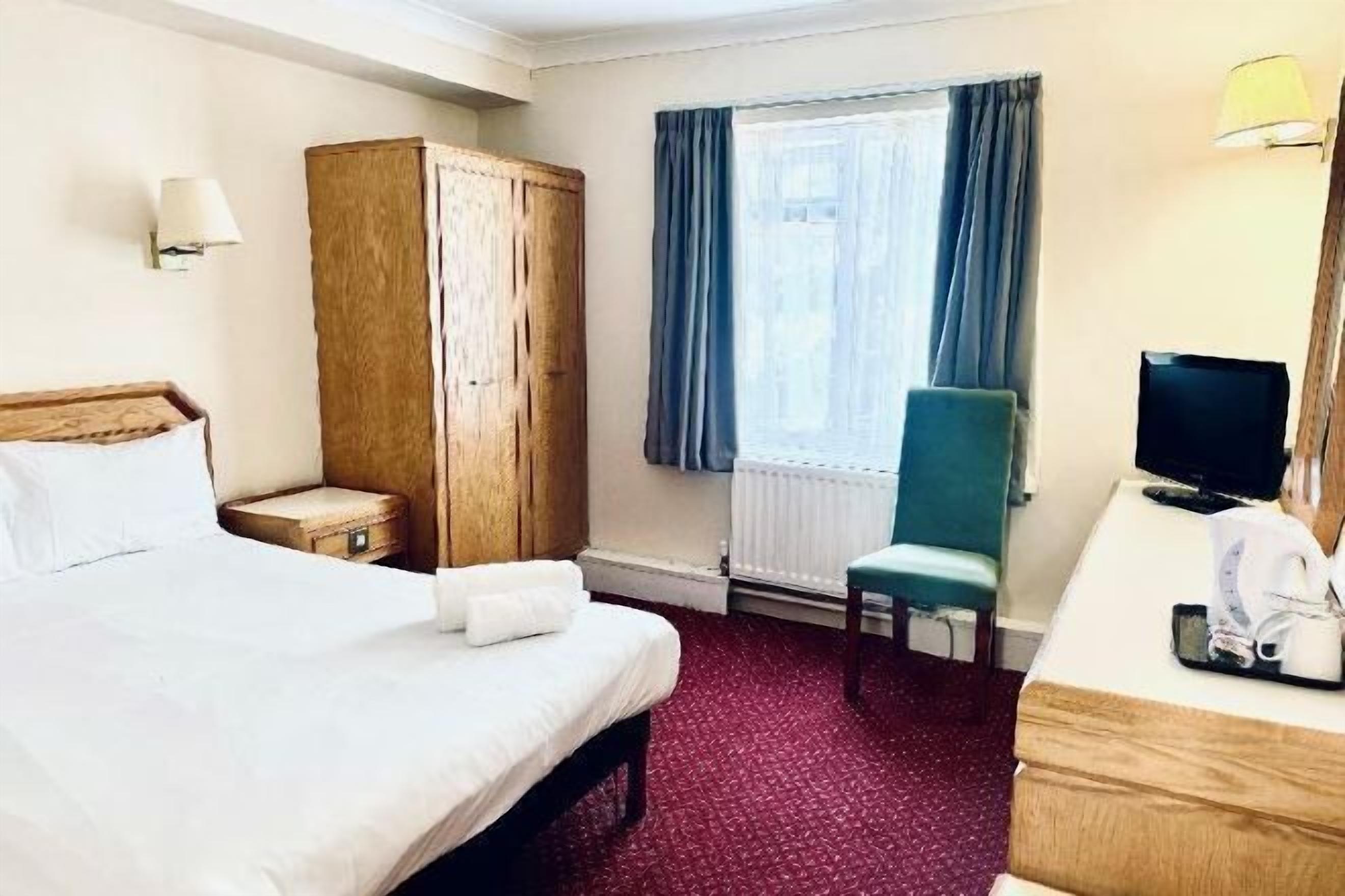 Caja de seguridad en la habitación, escritorio y wifi gratis 