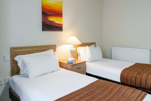 Executive Twin Room | In-room safe, desk, free WiFi, bed sheets - Carrington House Hotel (Bournemouth)