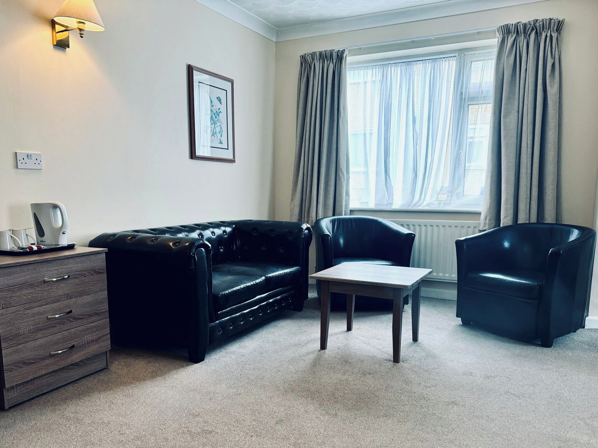 executive double room | in-room safe, desk, free wifi, bed sheets