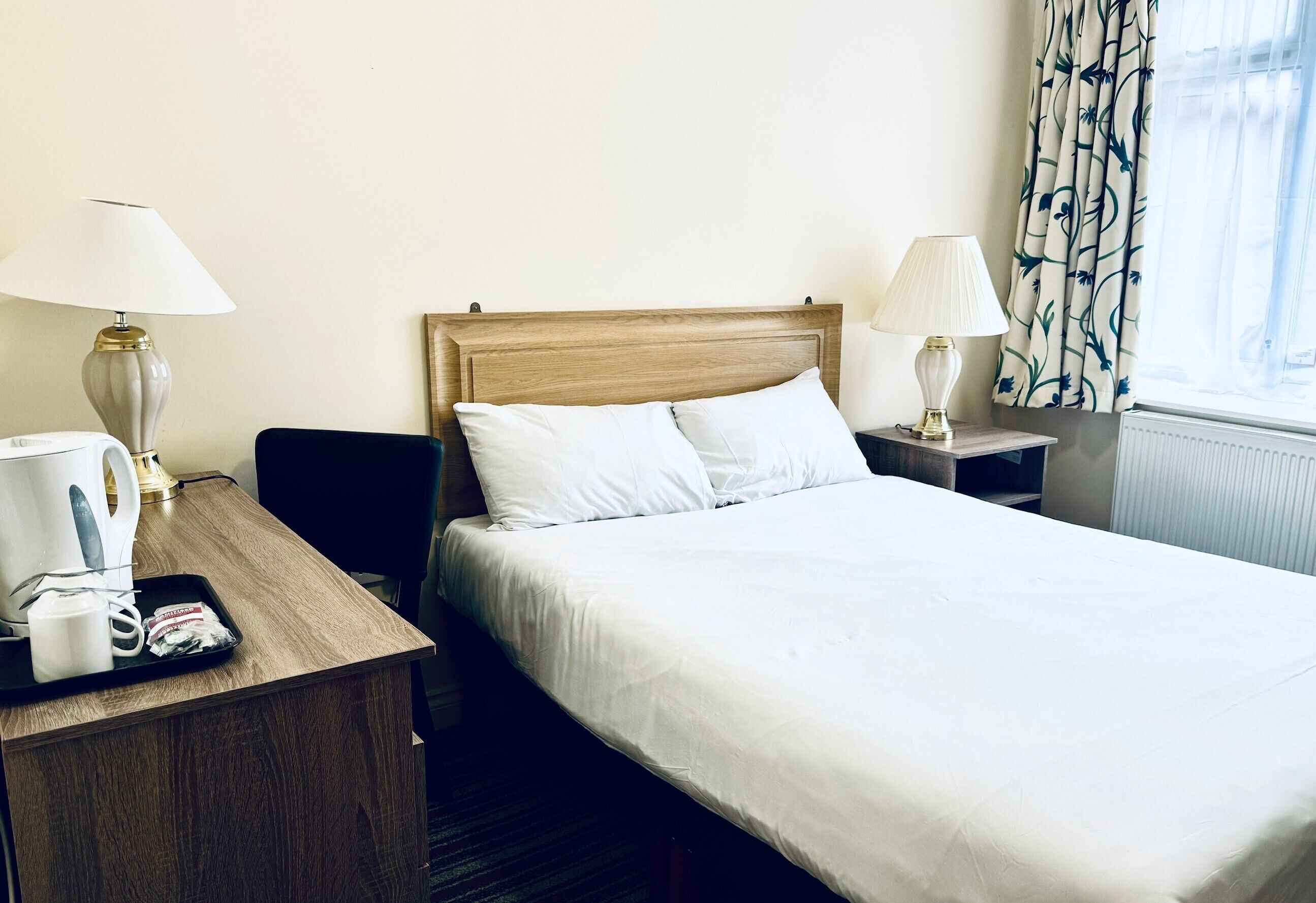 double room | in-room safe, desk, free wifi, bed sheets