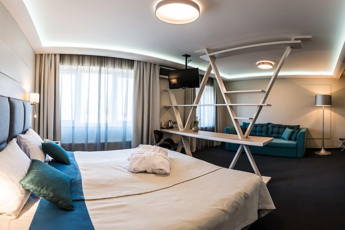 minibar, in-room safe, desk, iron/ironing board