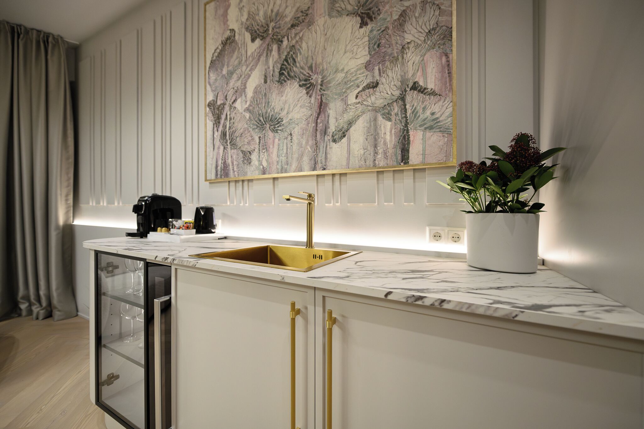 penthouse suite | private kitchen