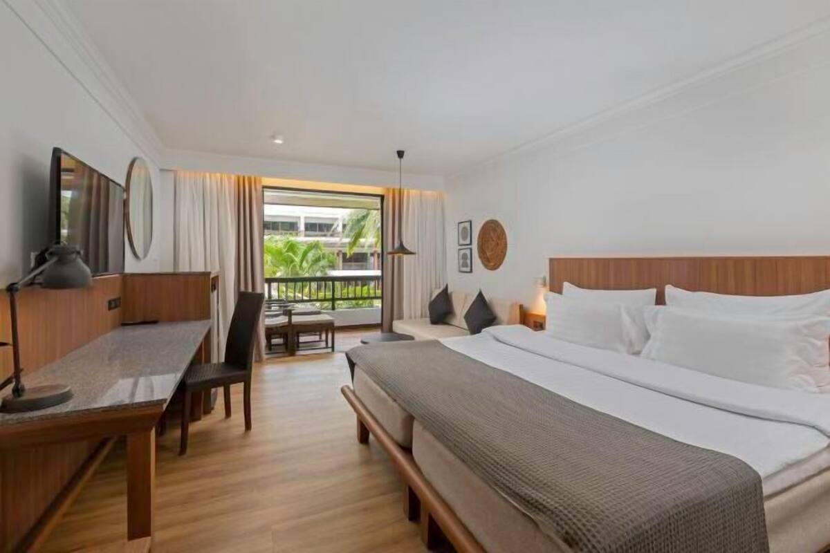 In-room safe, desk, blackout drapes, iron/ironing board