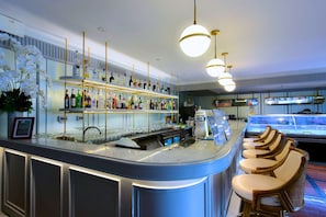 Bar (en el alojamiento)