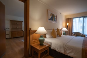 Premium bedding, minibar, in-room safe, desk