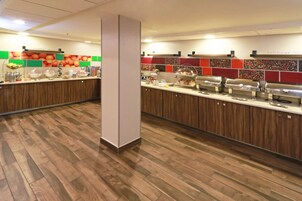 Desayuno buffet incluido todos los días 