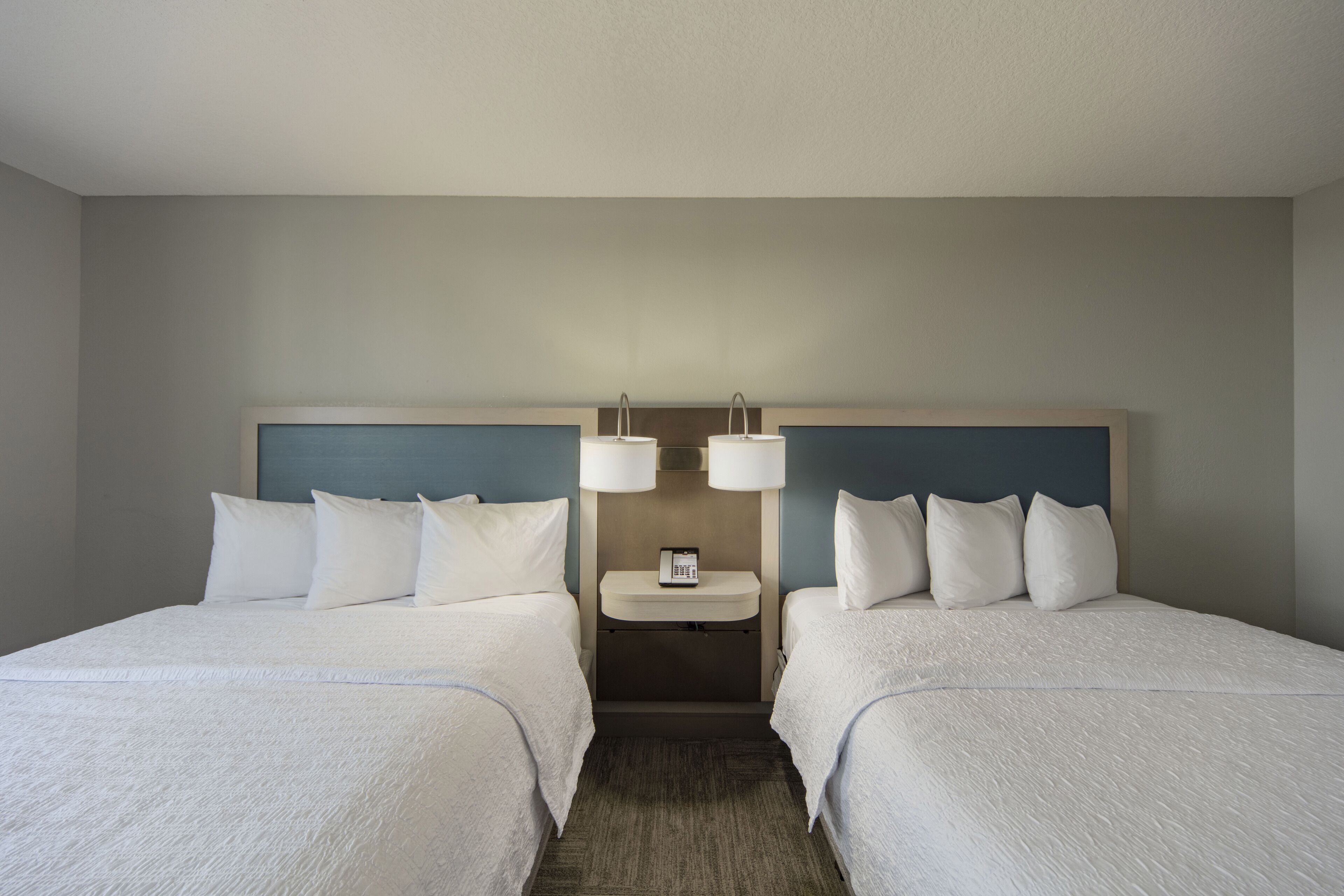 premium bedding, in-room safe, desk, laptop workspace