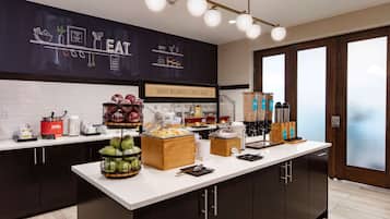 Desayuno buffet incluido todos los días