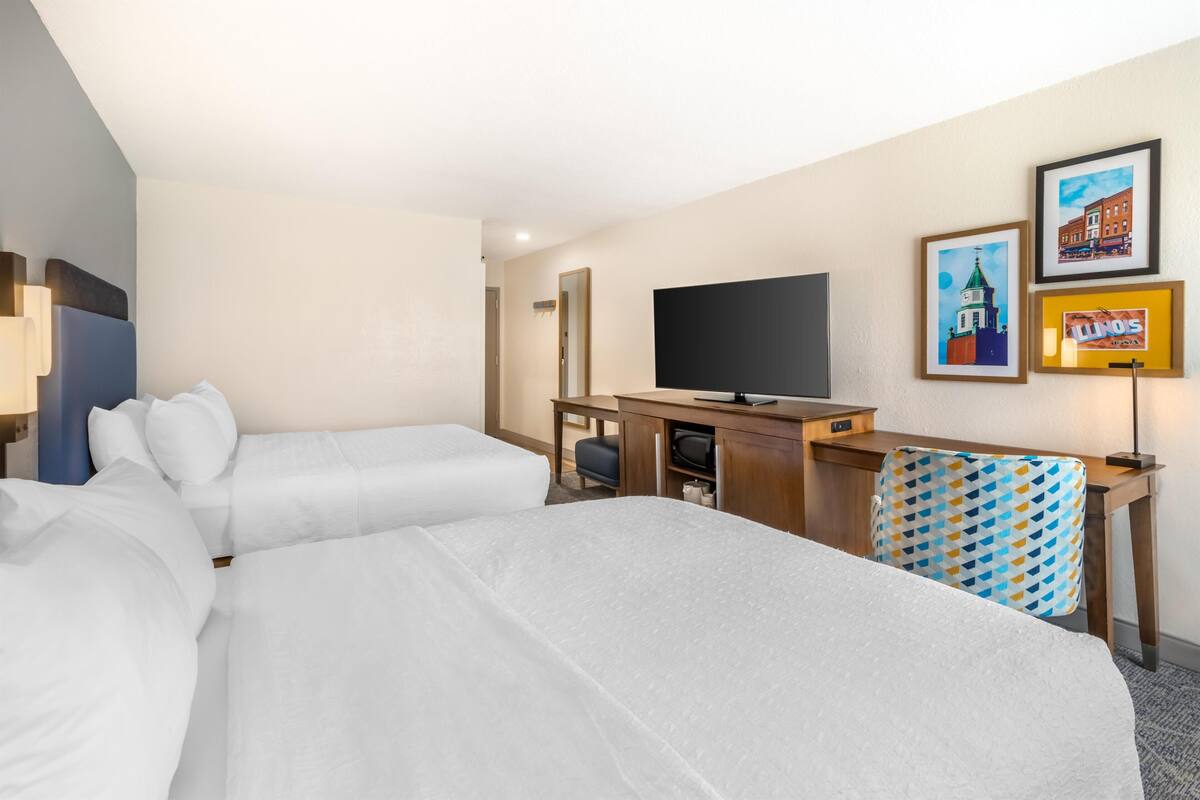 Standard Room with Two Queen Beds