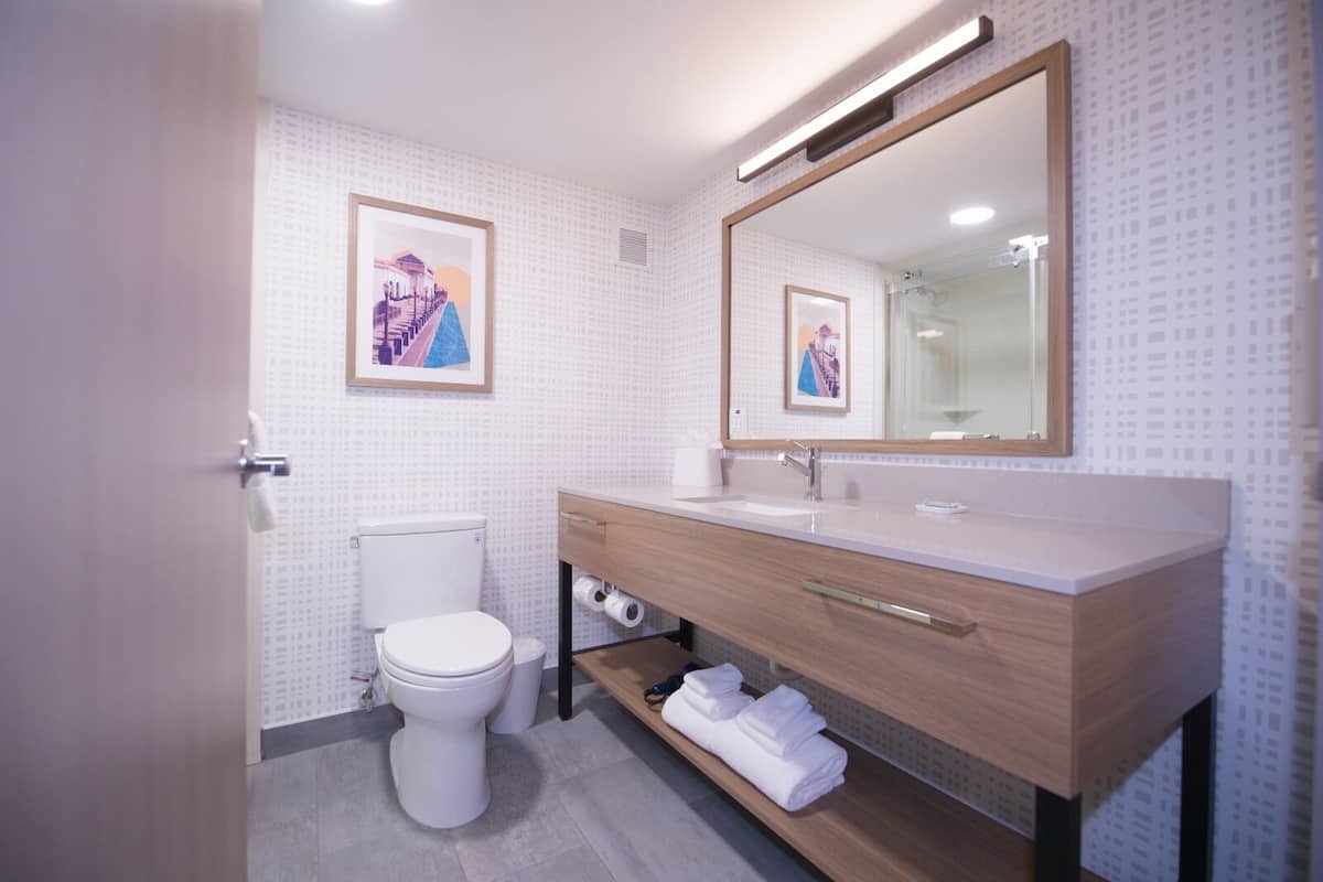 Bathroom shower