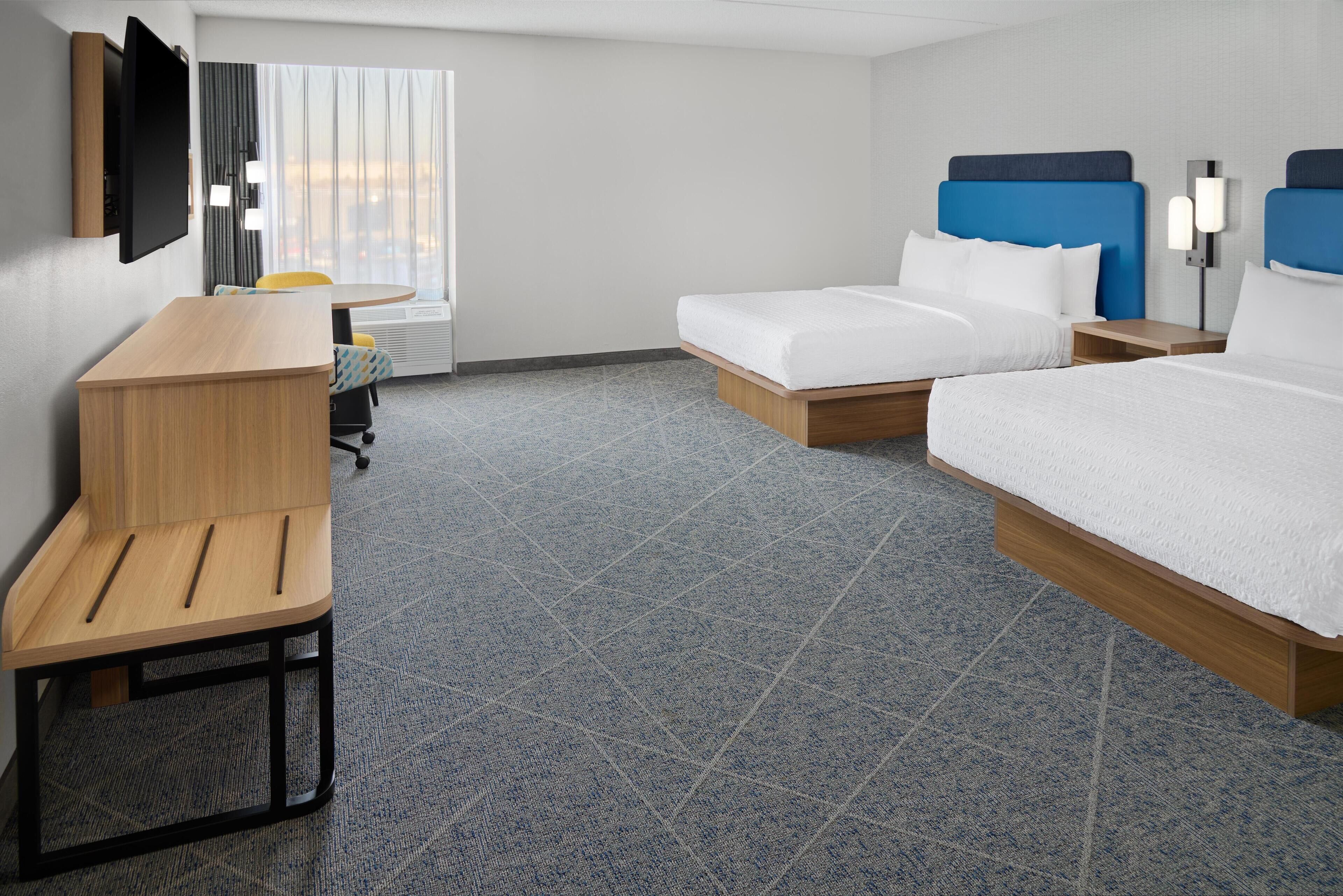 高档床上用品、羽绒被、遮光窗帘、熨斗/熨衣板