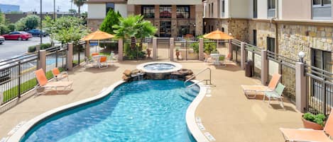 Outdoor pool, sun loungers