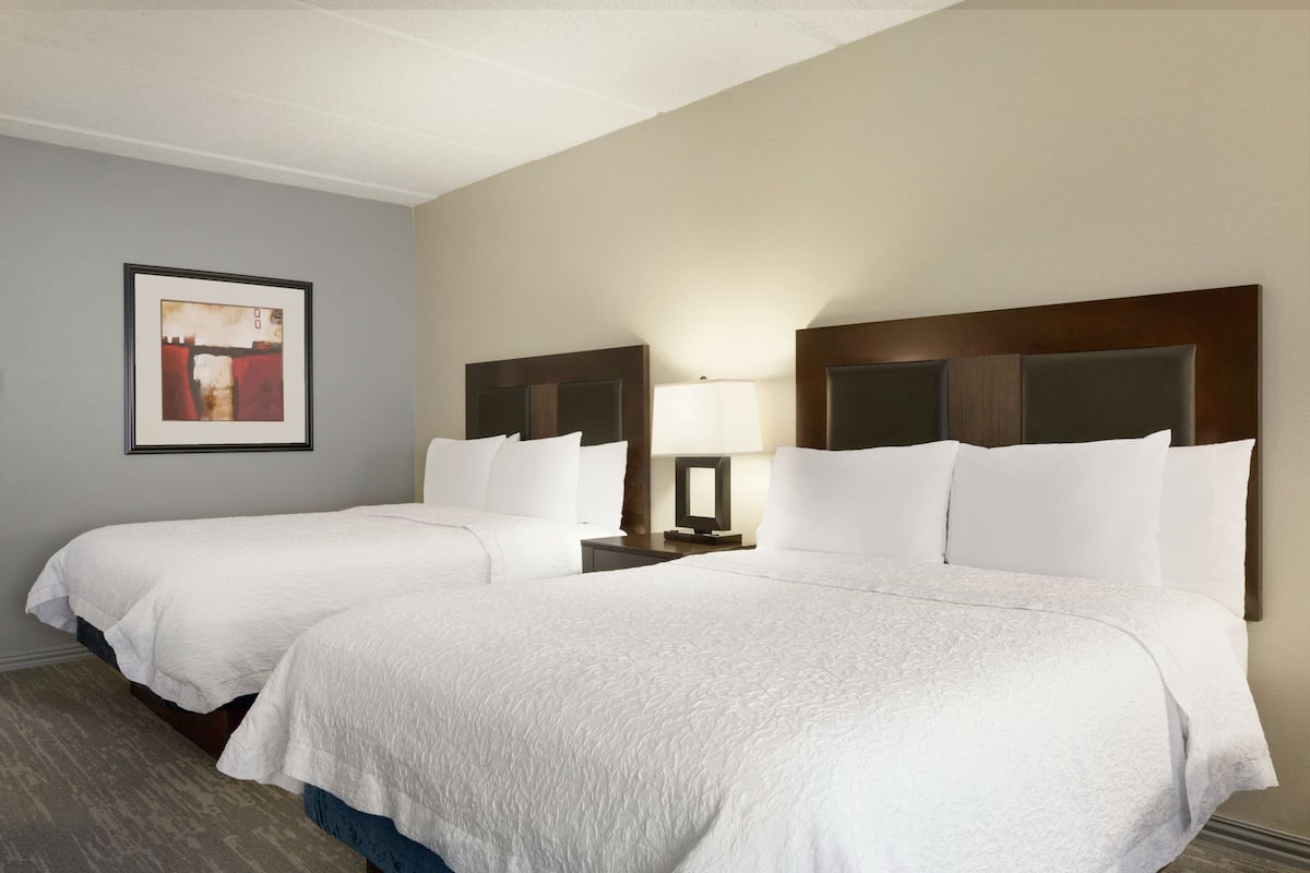 Standard 2 Queens | Premium bedding, desk, laptop workspace, blackout drapes