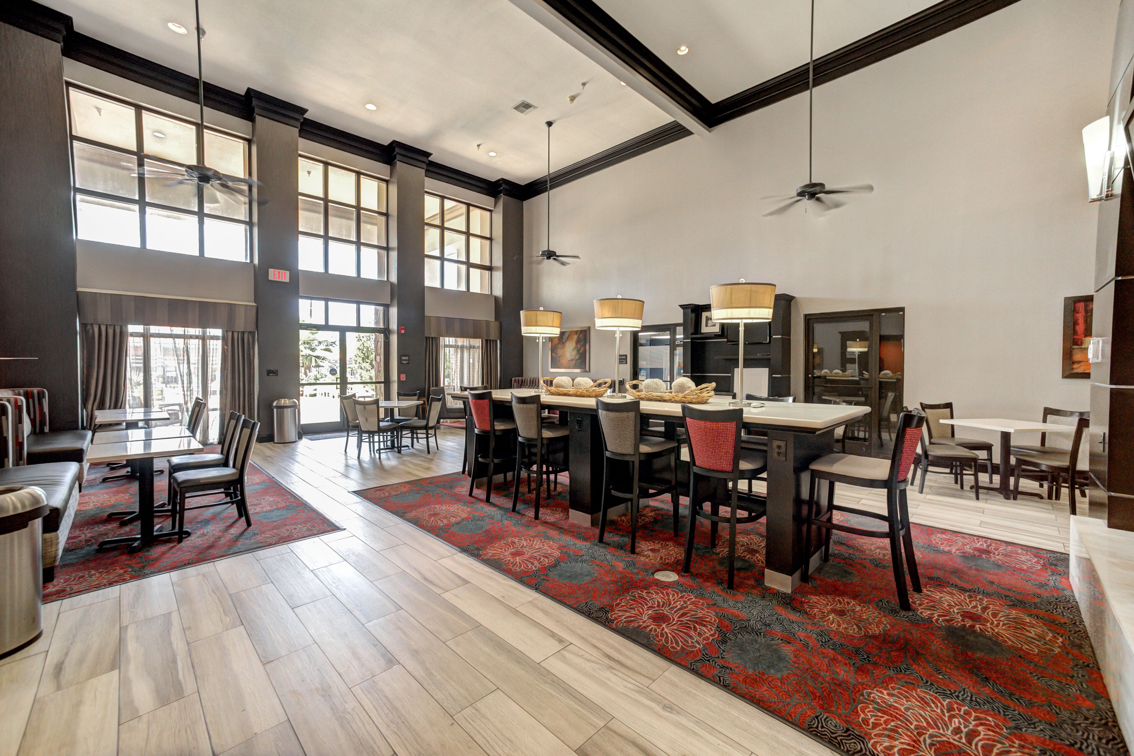 free daily continental breakfast