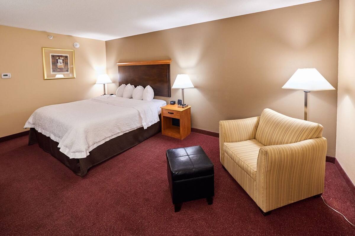 In-room safe, desk, iron/ironing board, free cots/infant beds
