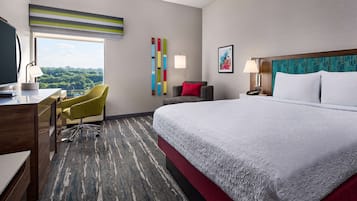 Satu Tempat tidur Ukuran King, Bebas Rokok | Brankas, meja kerja, setrika/meja setrika, dan tempat tidur bayi gratis