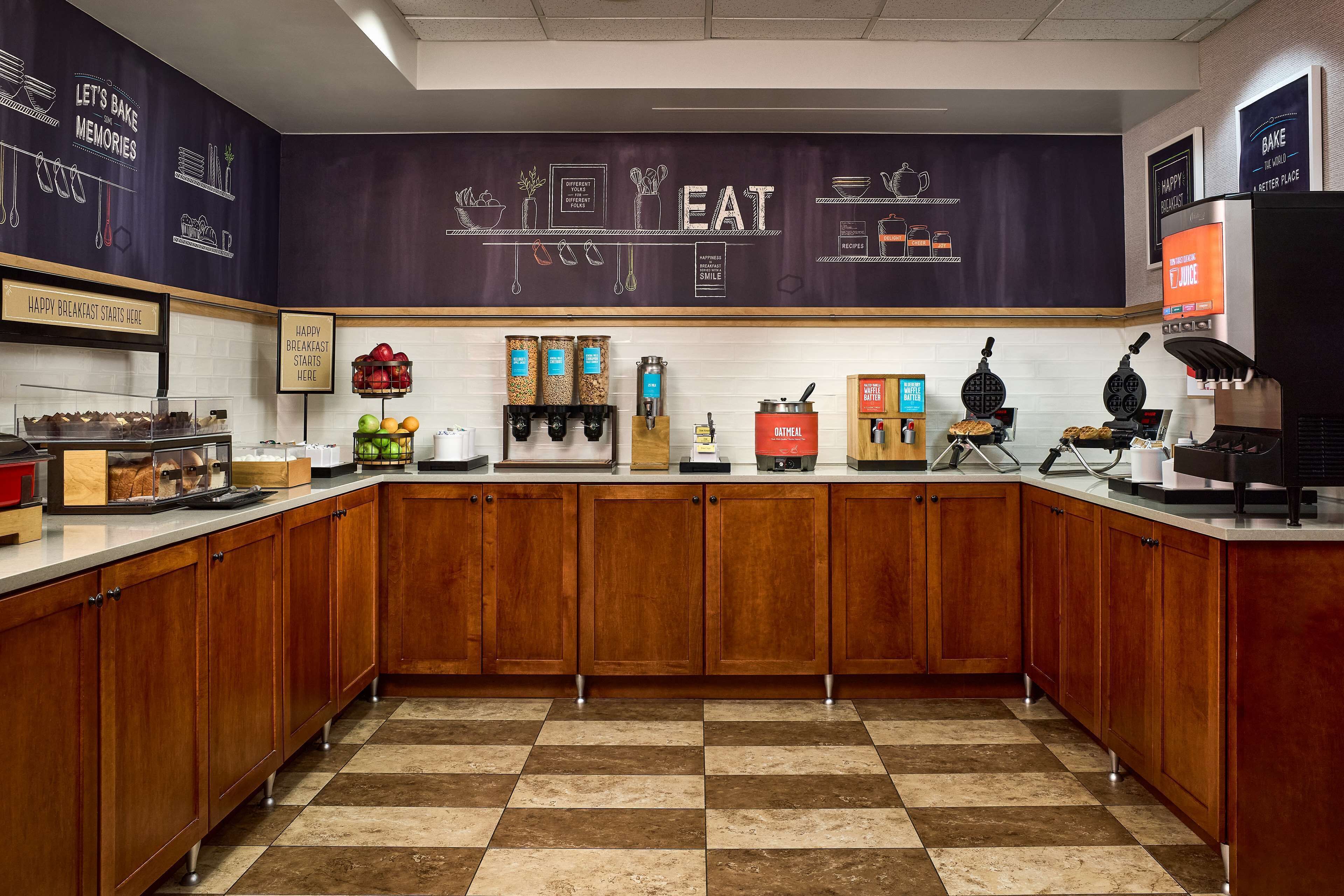 free daily continental breakfast