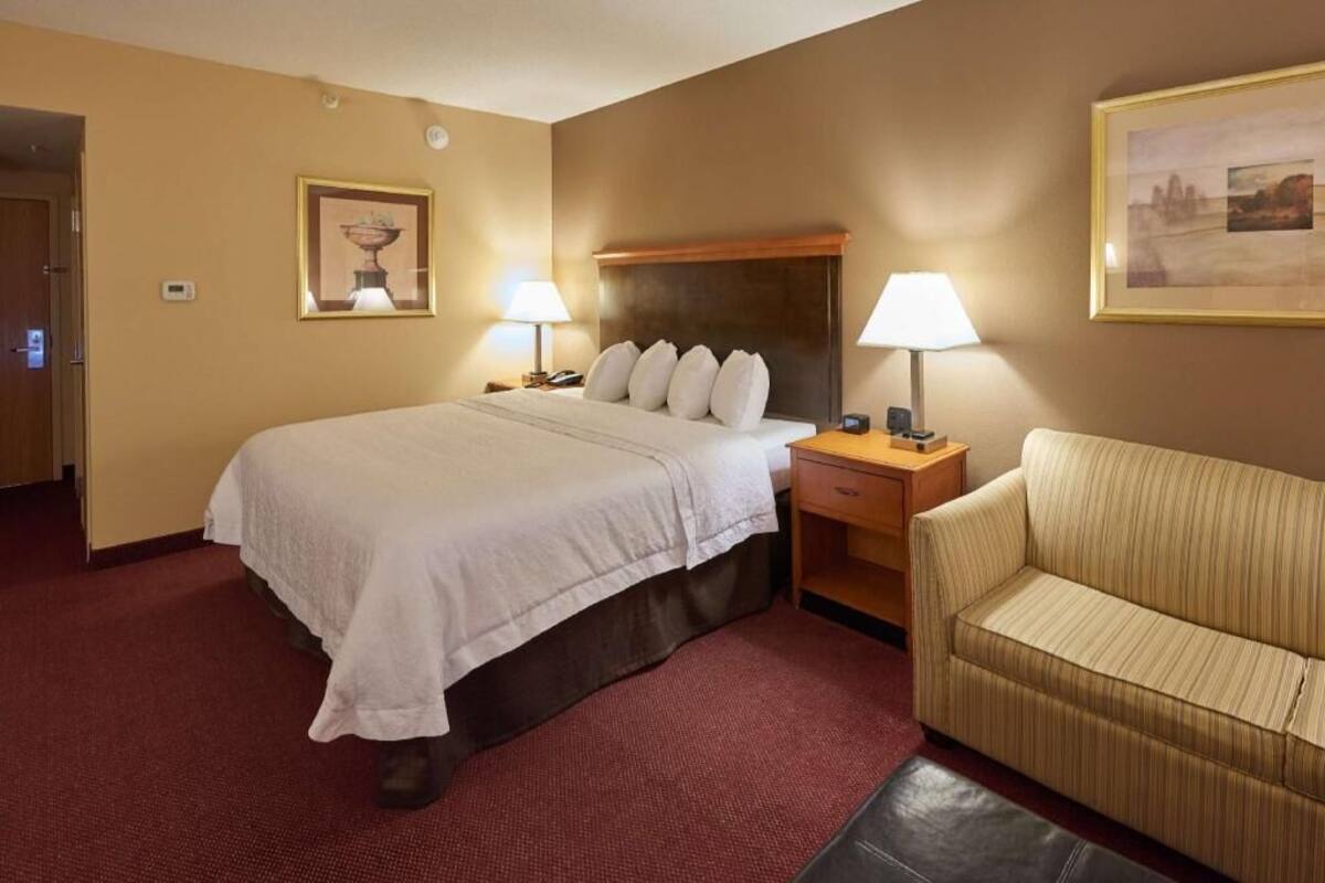 In-room safe, desk, iron/ironing board, free cots/infant beds