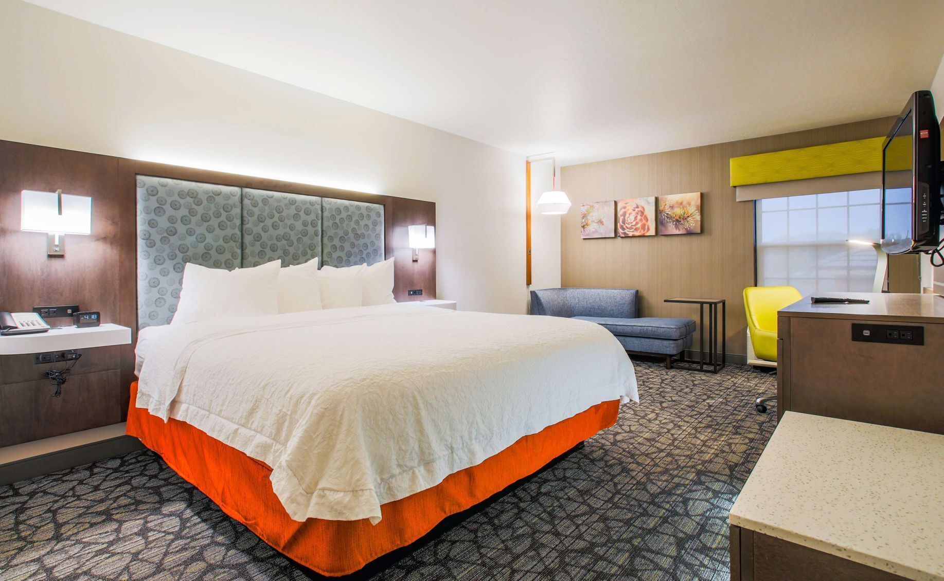 In-room safe, laptop workspace, iron/ironing board