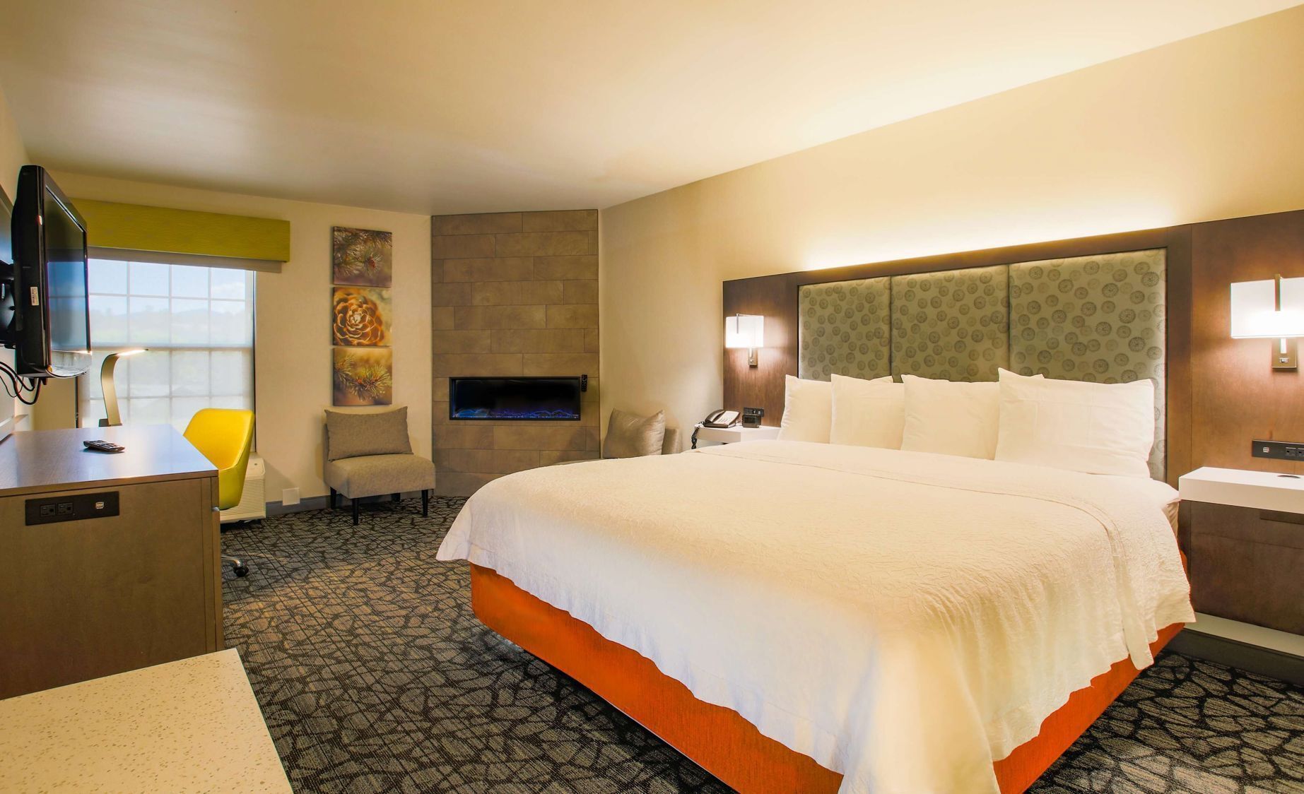 In-room safe, laptop workspace, iron/ironing board