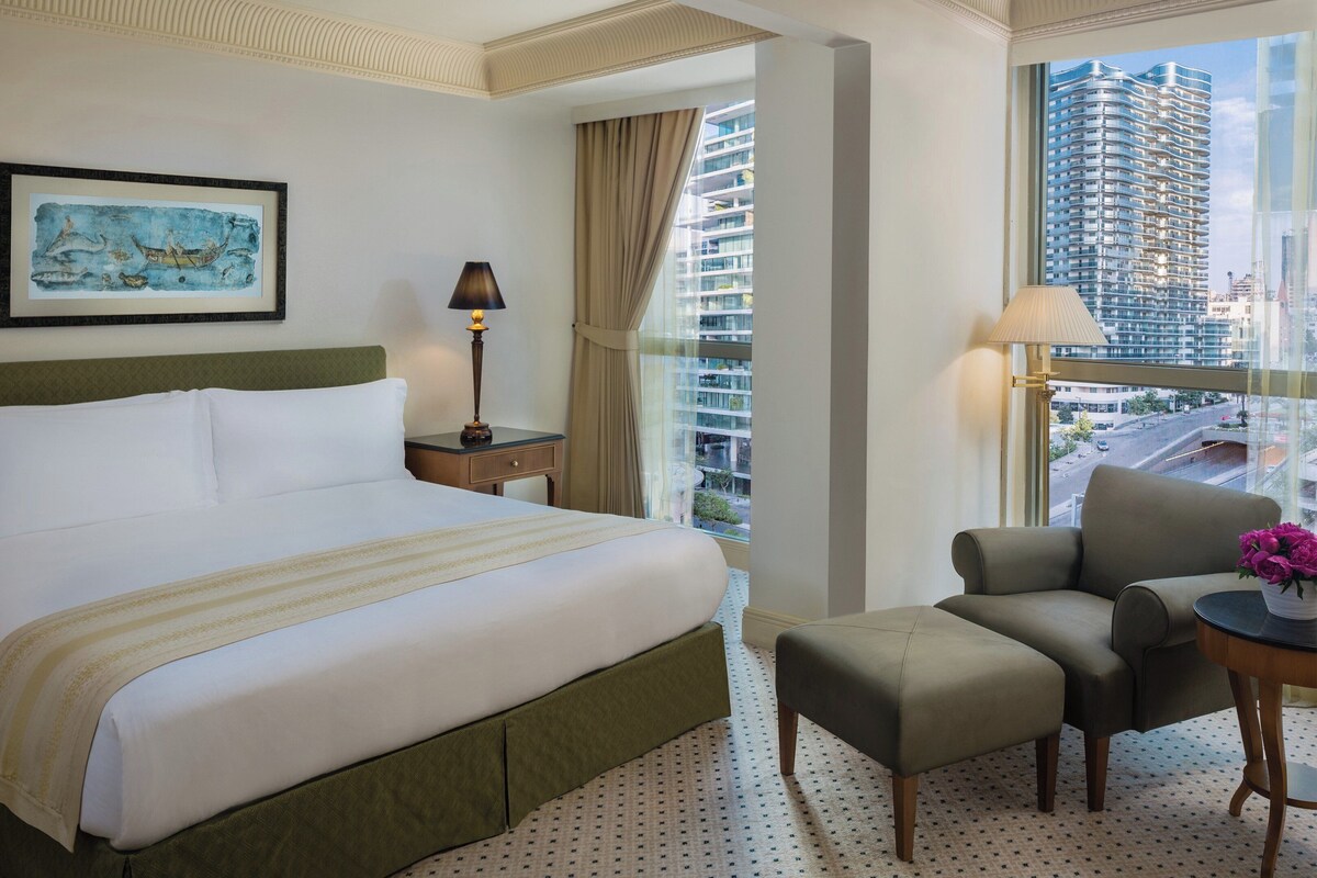 Ropa de cama de alta calidad, colchones con pillow-top y minibar 