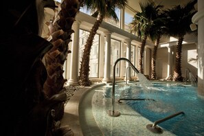 Piscina interna, piscina externa