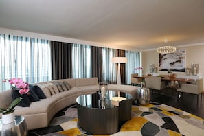 Premium bedding, pillowtop beds, minibar, in-room safe