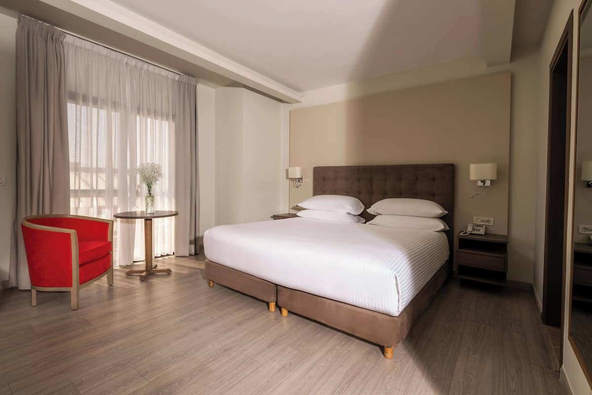 Ropa de cama de alta calidad y minibar