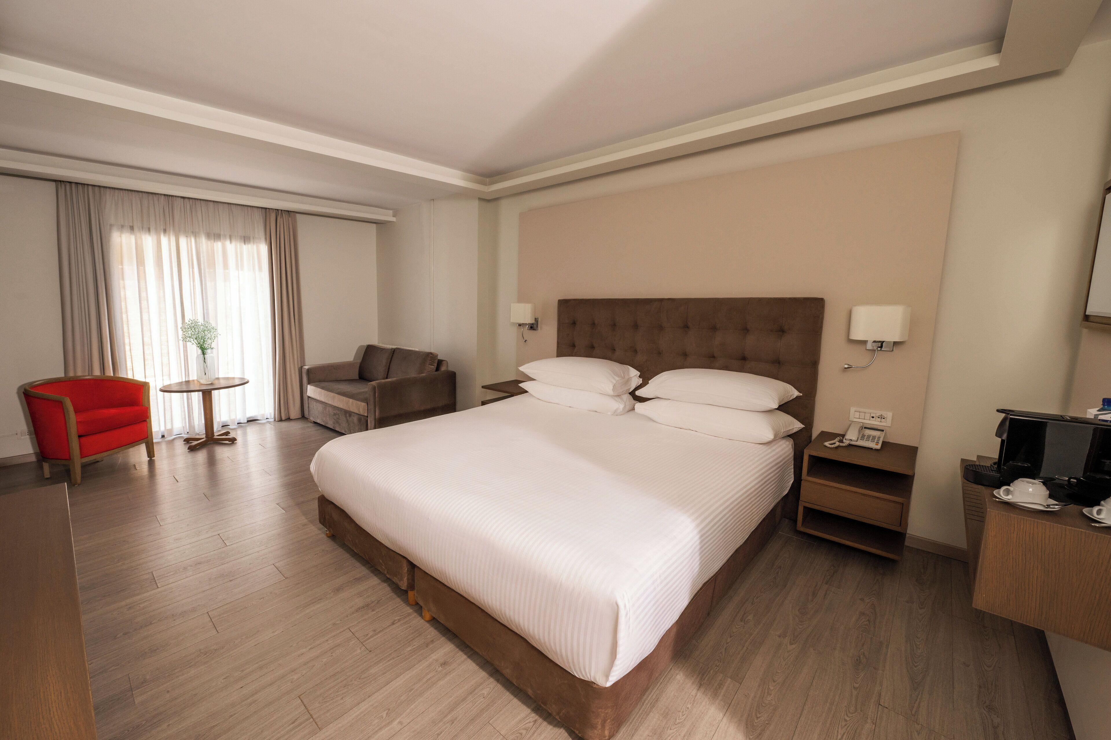 Premium Room, 1 King Bed with Sofa bed (Single Sofa) | Premium bedding, minibar, in-room safe, laptop workspace