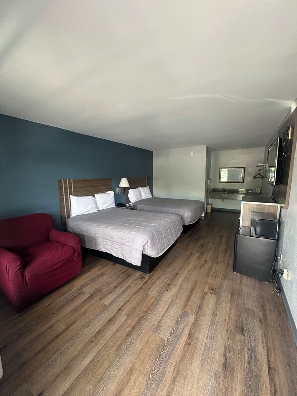 Free WiFi, bed sheets