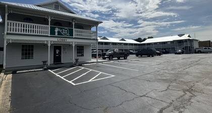Key West Inn - Clanton